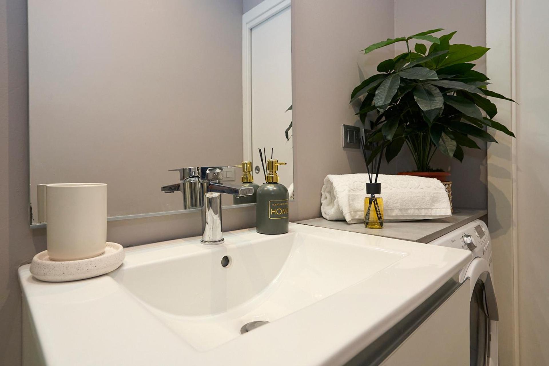 Duomo Design Cube - 10 Minutes Walk From Brera Apartment มิลาน ภายนอก รูปภาพ